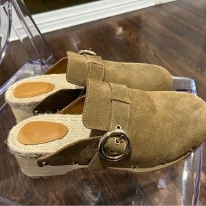 See by Chloe Vivian Studded Buckle Tan Suede Clogs New Size 39